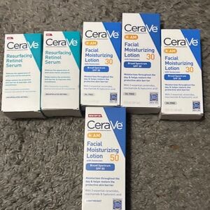 rave AM Facial Moisturizing Lotion SPF 30 - White and Blue